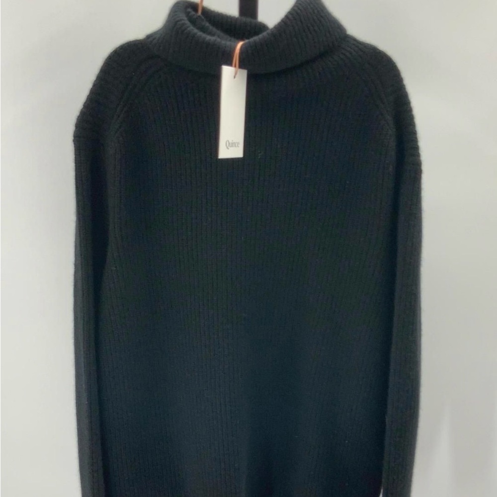 Quince Mongolian Cashmere Women's Black Crew Neck Sweater - Picture 5 of 5